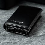 KT008 - Täisnahast kaarditasku - Elevated Premium 1.0 - Black - pealmine pool
