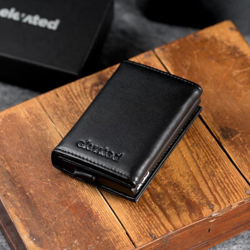 Kaarditasku Elevated Ultimate 1.0 (kt009) - black pruunil taustal