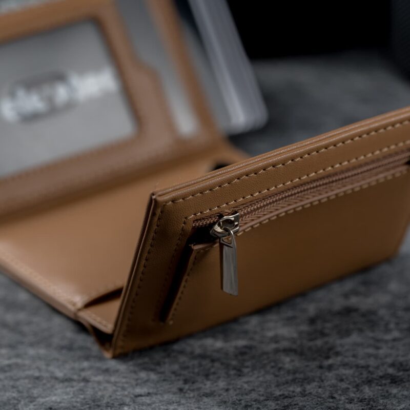 Kaarditasku Elevated Ultimate 1.0 kt009 brown beige münditasku lähedalt