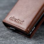 Kaarditasku Elevated Ultimate 1.0 kt009 chestnut brown pealmine pool lähedalt