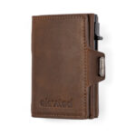 Kaarditasku Elevated Snap 1.0 Chocolate Brown valgel taustal