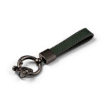 Praktiline PU-nahast võtmehoidja VH007 Moss Green valgel taustal